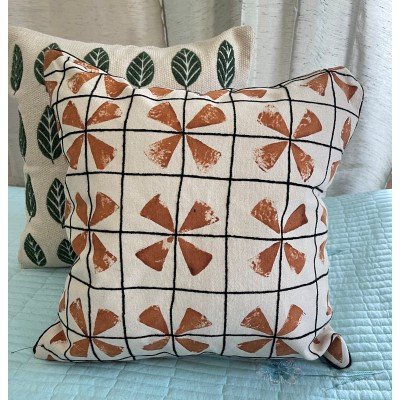 Terecotta leaves Embroidered Cushion Terecotta leaves Embroidered Cushion