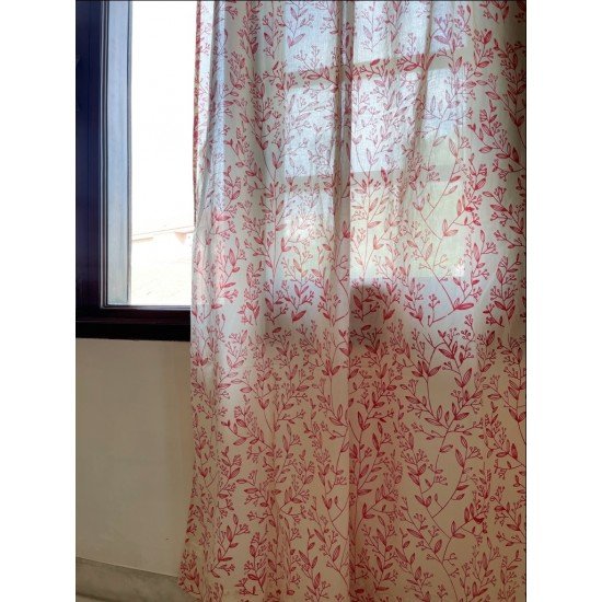 Red vines printed curtain