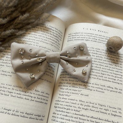 Beige Bijoy Hair Clip  Beige Bijoy Hair Clip