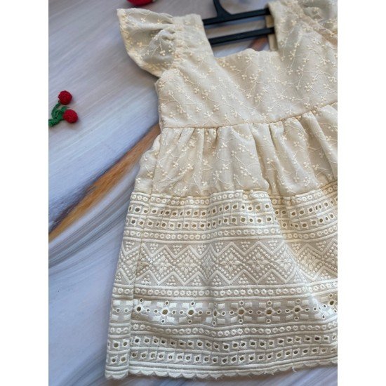 Summer Ivory Hakoba Dress