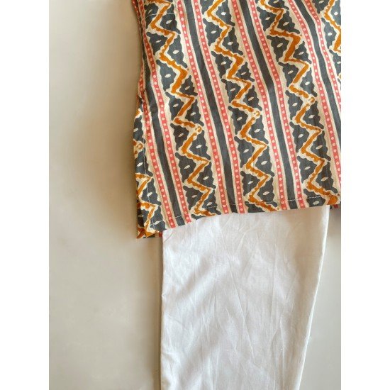 Stripes Printed Kurta Pajama Stripes Printed Kurta Pajama