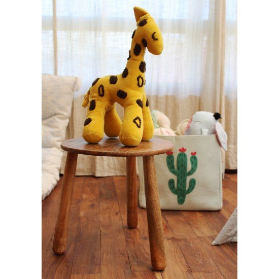 Giraffe plush toy