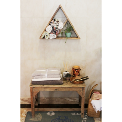 Triangle shelf Triangle shelf