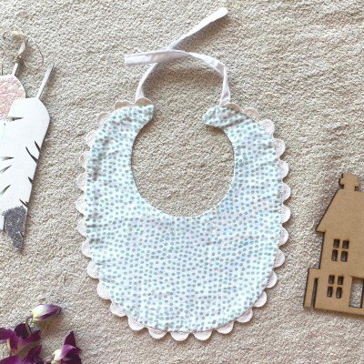 Green polka bib Green polka bib
