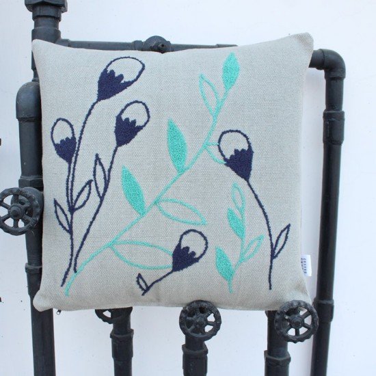 Bourgeons embroided Cushion