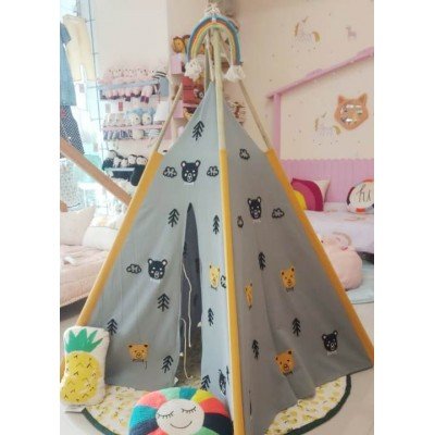 Bear Applique Teepee tent Bear Applique Teepee tent