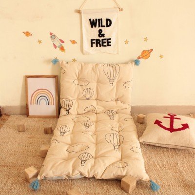 Clouds and Hot Air Baloon Floor Bed Clouds and Hot Air Baloon Floor Bed